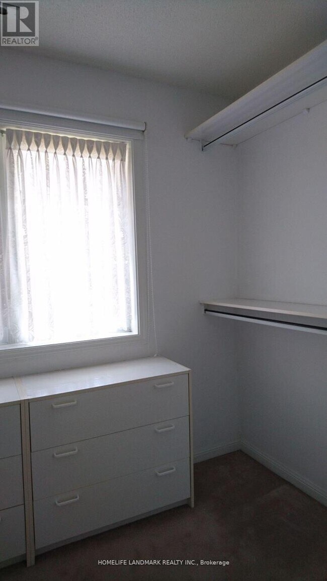Photo - 18 St Moritz Way