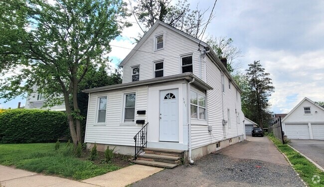 Building Photo - 241 Main St Unit 2 Rental