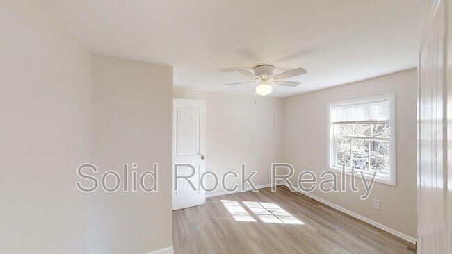 Photo - 2419 E Monument St