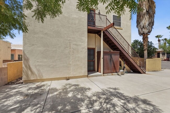 Photo - 934 N Campbell Ave