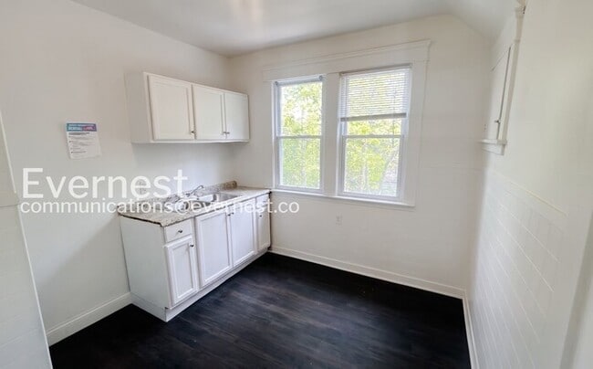 3353 E 132nd St Unit 2