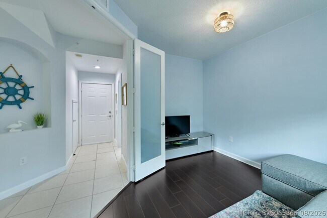 Photo - 2570 Gardens Pkwy