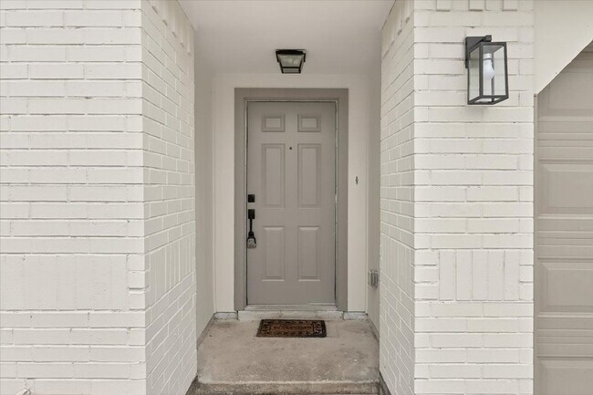 Photo - 4453 Lake George Dr