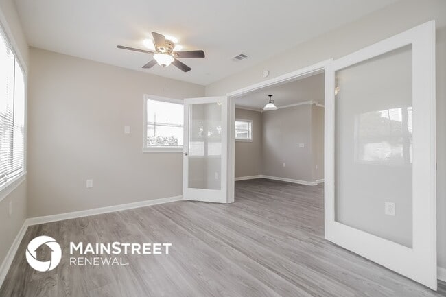 Photo - 509 Roy Blvd