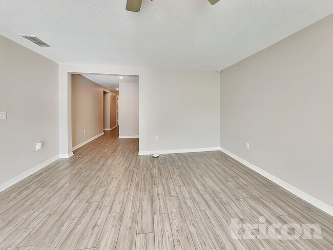Photo - 304 Kensington View Dr