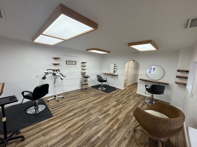 Photo - 1731 Newnan Rd Unidad A