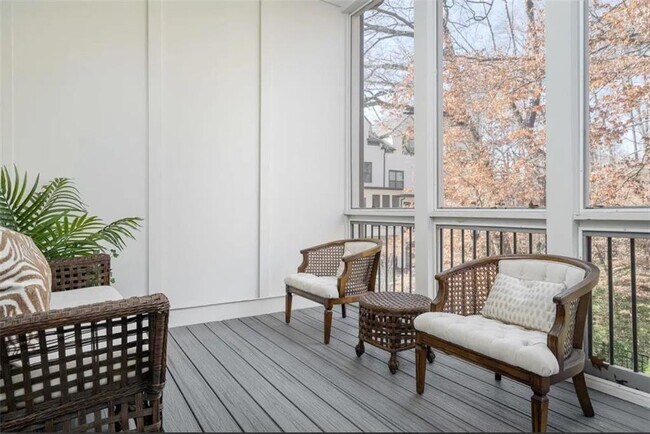 Photo - 4518 Collins Ave