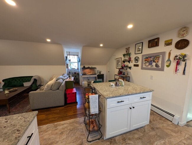 Photo - Beautiful and Spacious 1 Bed 1 Bath Apartment Above Garage