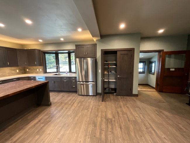 Photo - 245 Twin Bridges Rd