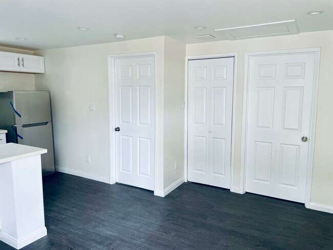 Photo - 463 N Ardmore Ave