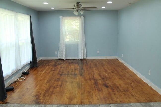 Photo - 441 Chambers Rd