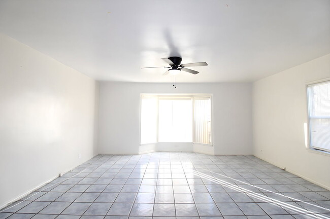 Photo - 2838 W Vernon Ave