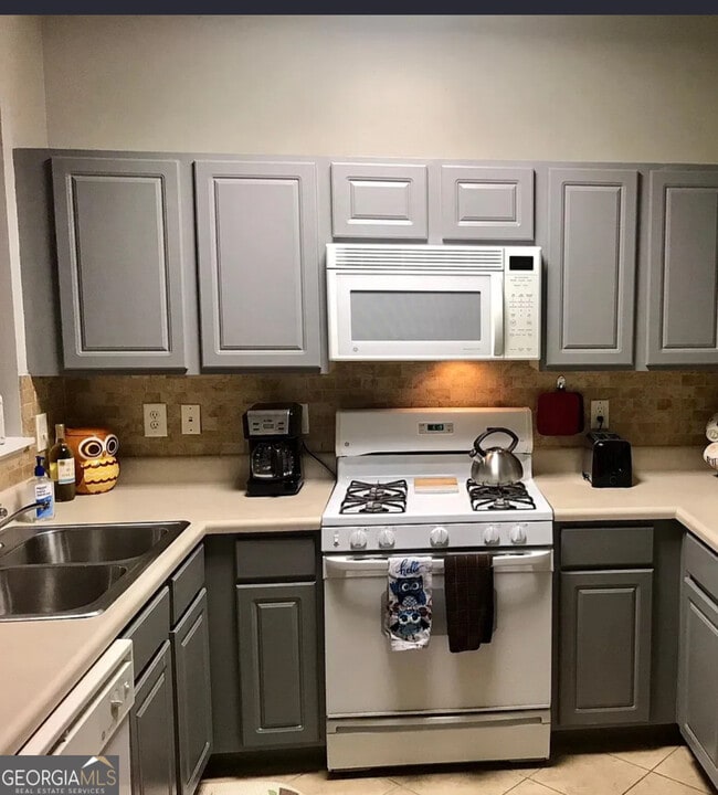 Photo - 3266 Mill Springs Cir NE