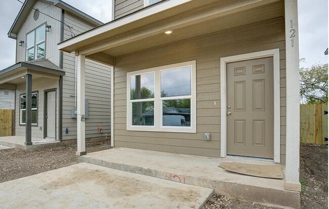 Photo - 121 Lawton St