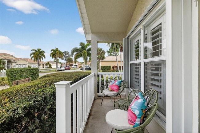 Photo - 210 NW Zanzibar Pl