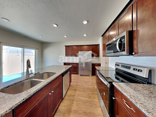 Photo - 2367 Surry Way