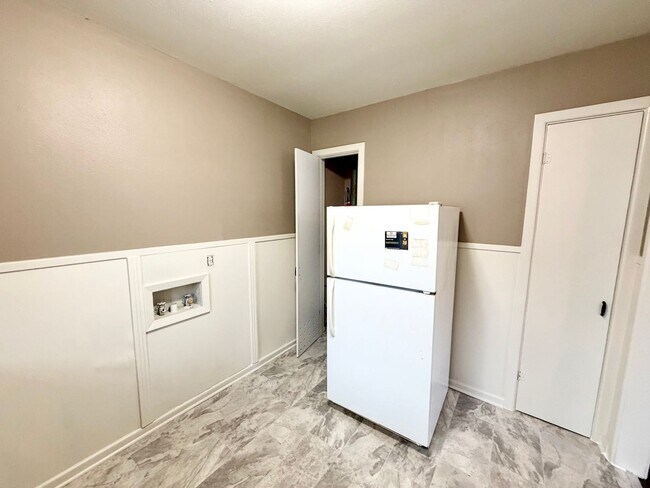Photo - Beautiful 1 bedroom duplex in the heart of it all.