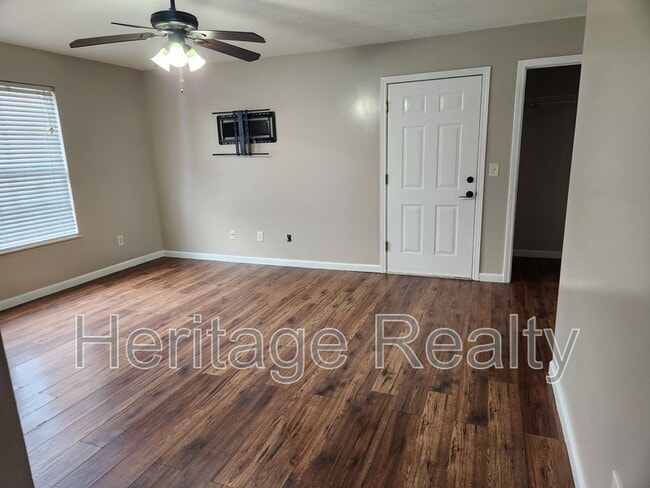 Photo - 4820 Poplar Crest Way