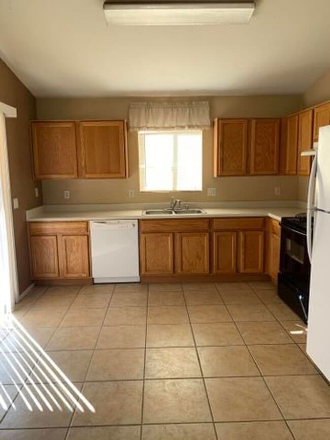 Photo - 16431 N 113th Ave