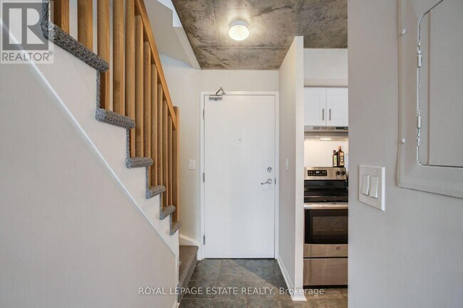 Photo - 1029 King St W Unit 837