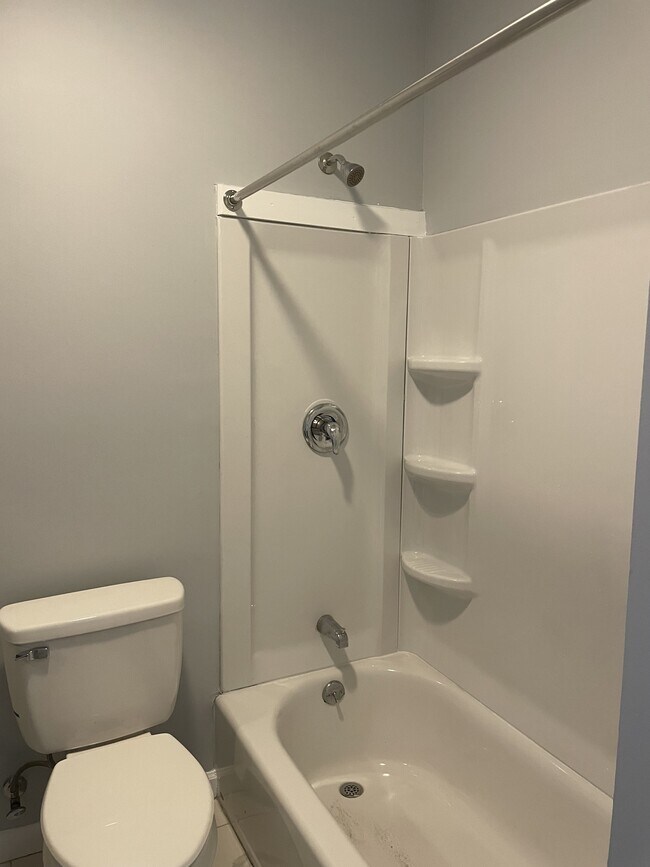 56 Jewett St Apartments Unit 3 Ansonia, CT