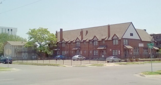 Photo - Stewart Court Apartments
