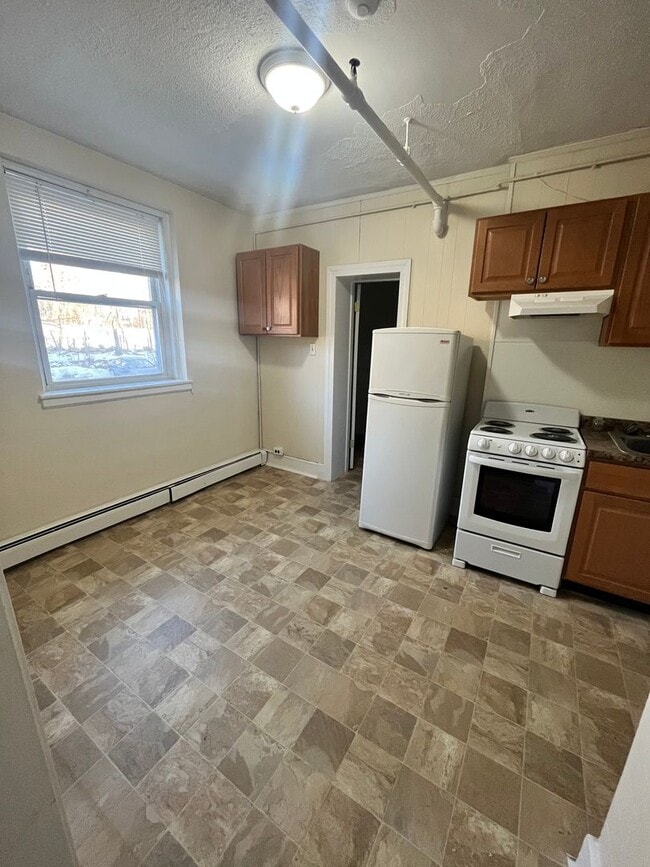 Photo - 423 Pelham St Unit 11