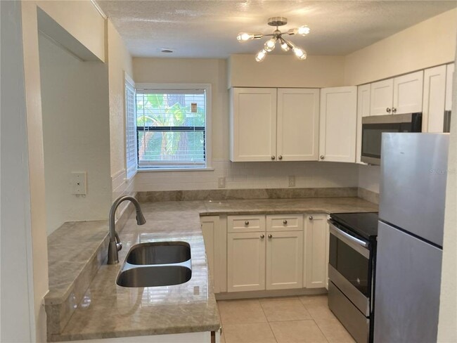 Photo - 2918 Antique Oaks Cir Unit 25