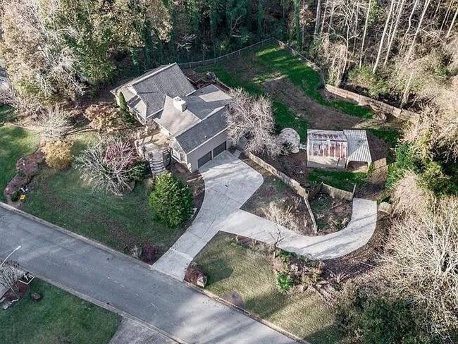 Photo - 2189 Chartwell Dr