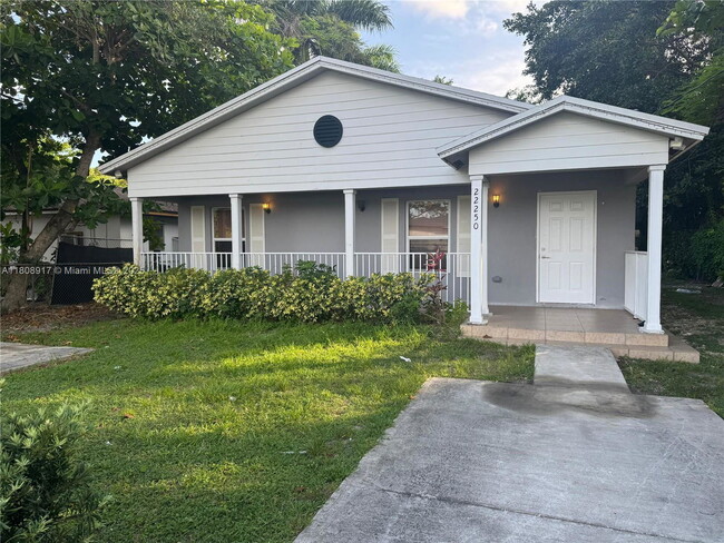 Building Photo - 22250 Miami Ave Rental
