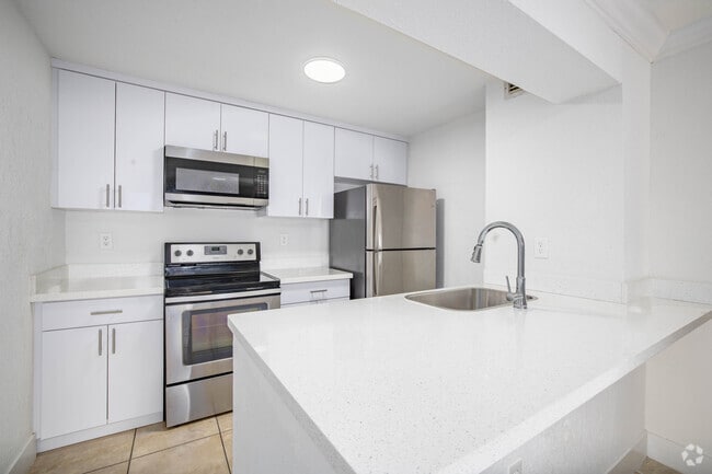 Orchid - 2BR, 1.5BA - 926SF - Kitchen