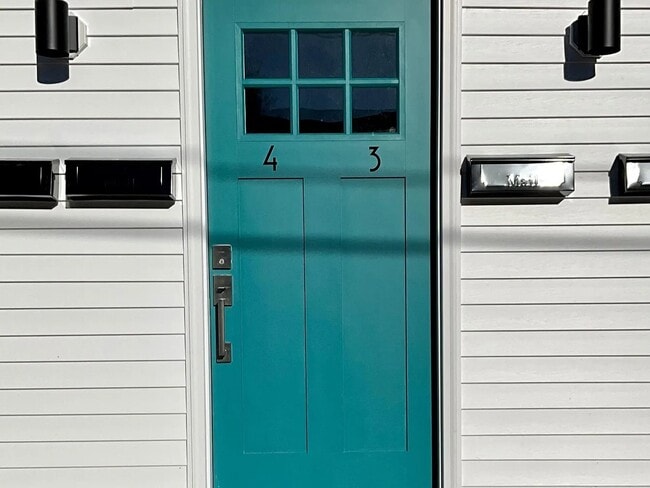 17 Bruce St Unit 3