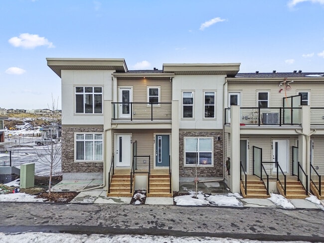 Photo - 167 Spring Creek Cmn SW