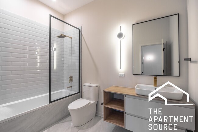 Photo - 3207 N Narragansett Ave