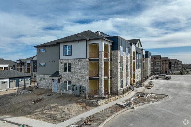 Building Photo - Bandera Ridge Rental