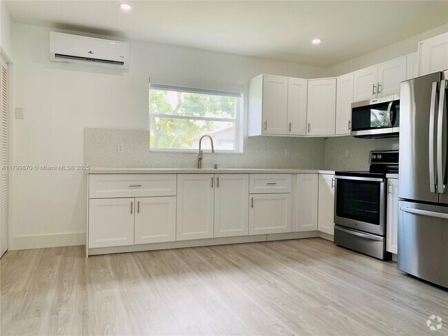 Building Photo - 5441 NW 174th Dr Rental