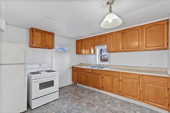 Photo - Bright 3 Bedroom, 1.5 Bath Home with Private Yard!