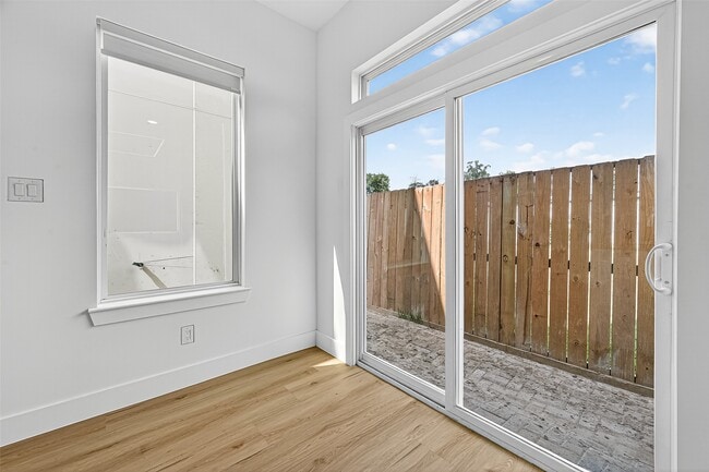 Building Photo - 6427 Lamayah St Rental