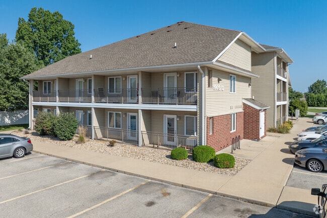 1905 N. Cunningham - Eastland Apartments