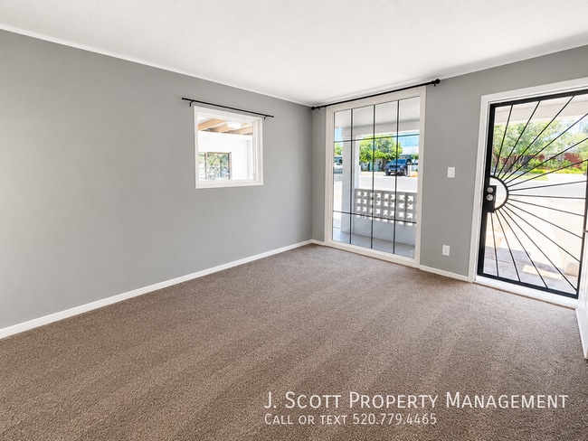 Photo - 2801 W Glenrosa Ave