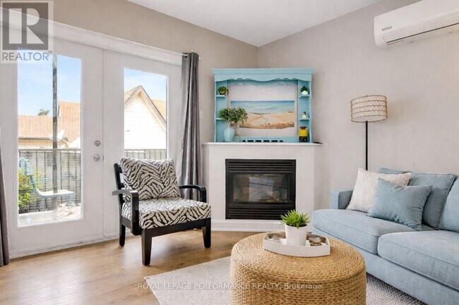 Photo - 739 Principale St