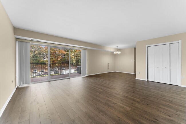 Photo - 5500 Karen Elaine Dr