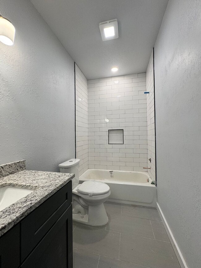 Photo - 6308 N Boulder Ave Unidad A
