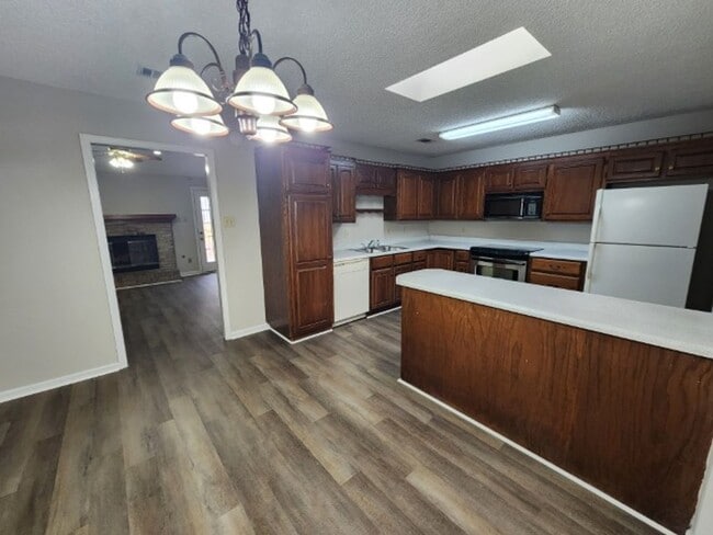 Photo - 15 Honey Locust Ct