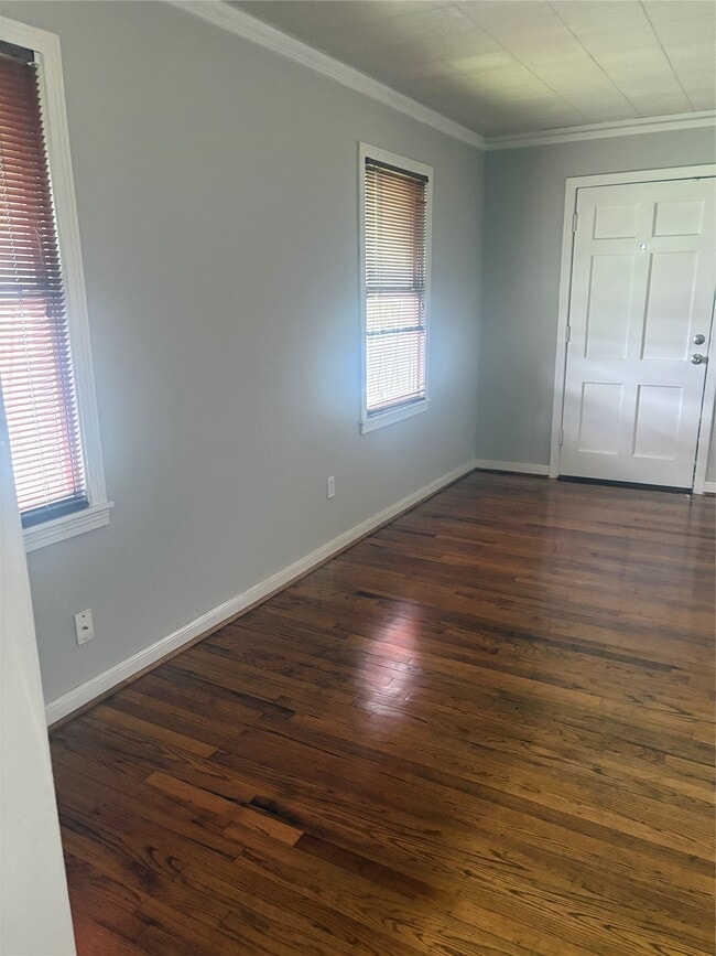 Photo - 3002 Carter St