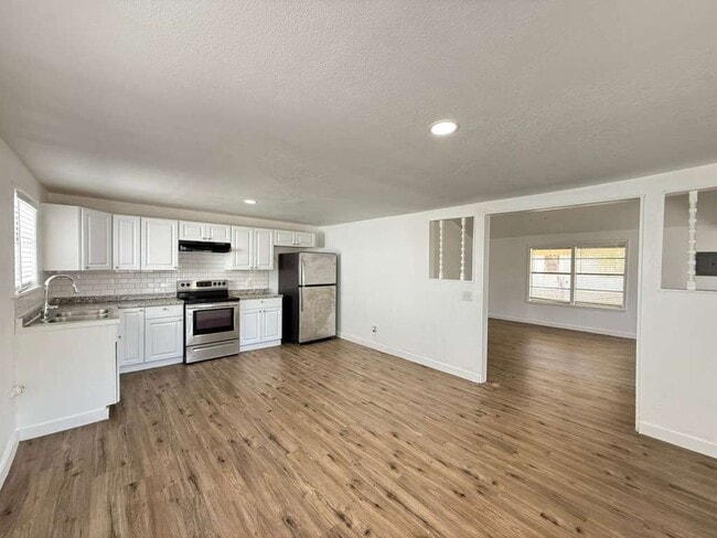 Photo - 206 Southlawn Ave