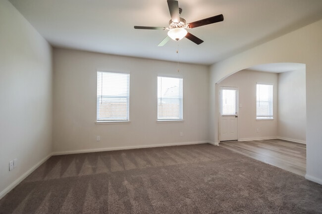 Photo - 8414 Bermuda Blue Rd