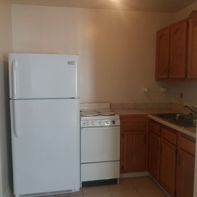 Building Photo - 143 Main St Unit 3