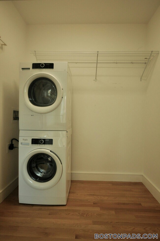 Photo - 877 Beacon St Unit 5