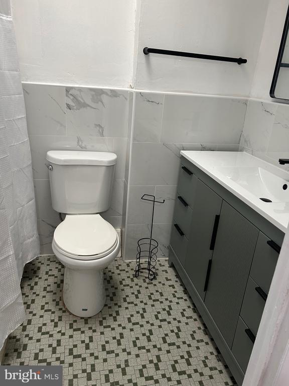 Photo - 1538 Curtin St